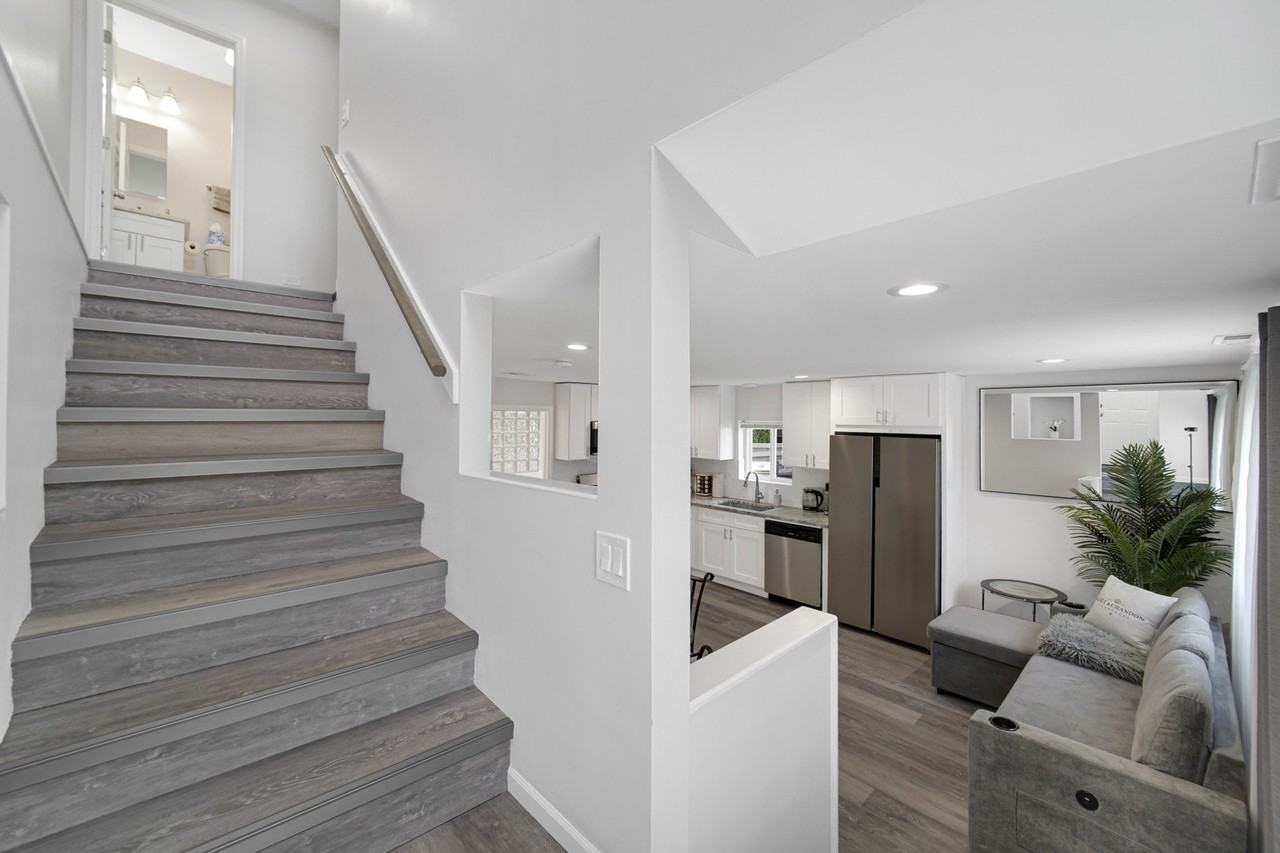 1846 Wesley Ave #3 - Photo 2 of 12