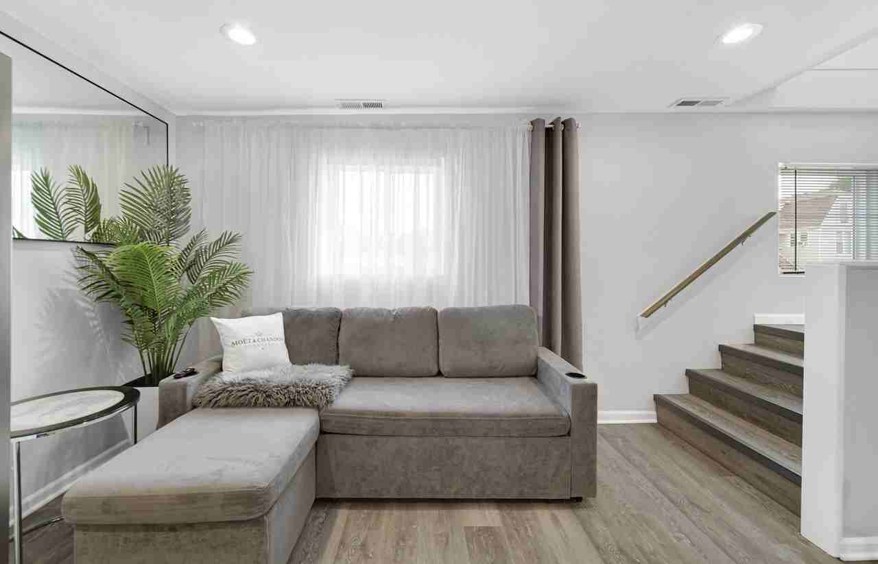 1846 Wesley Ave #3 - Photo 5 of 12
