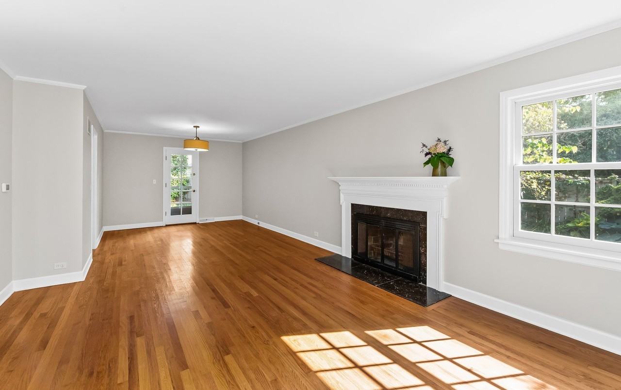 2543 Marcy Ave - Photo 4 of 16