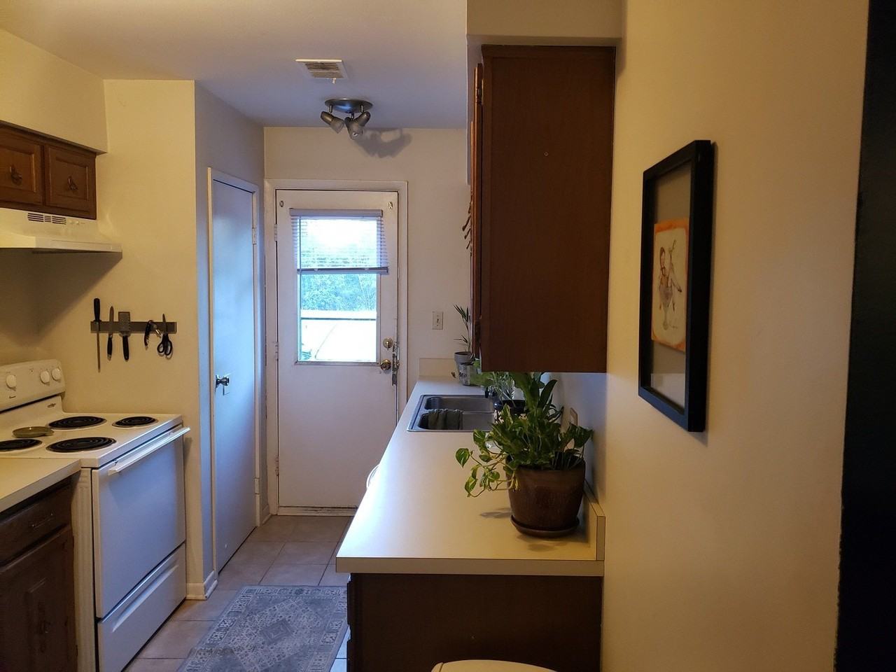 9357 Bay Colony Dr #1N - Photo 5 of 11