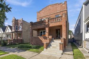 featured image of 2446 N Springfield Ave #2