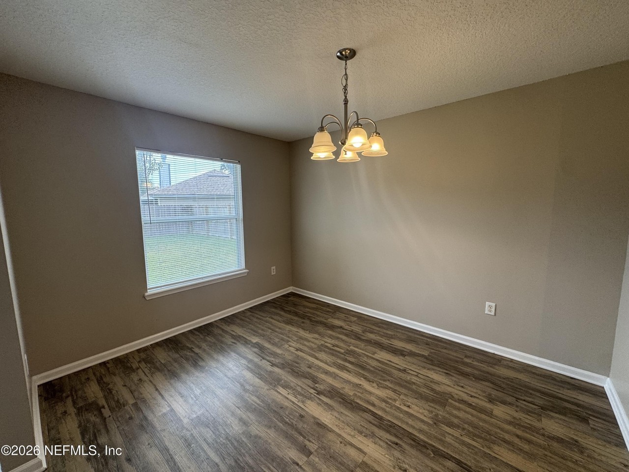 8109 Timber Point Dr - Photo 6 of 15
