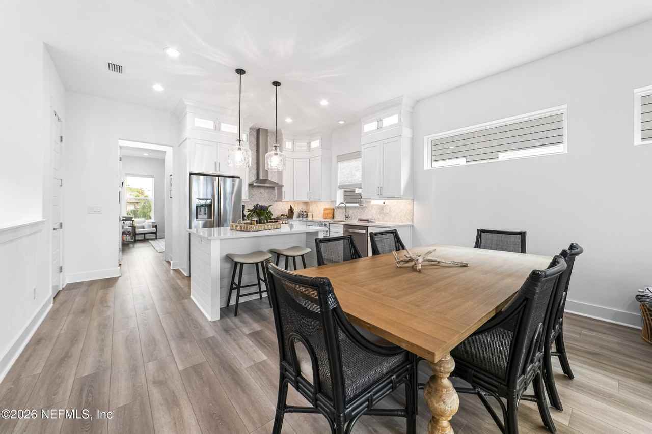 2107 Gorden Ave - Photo 3 of 22