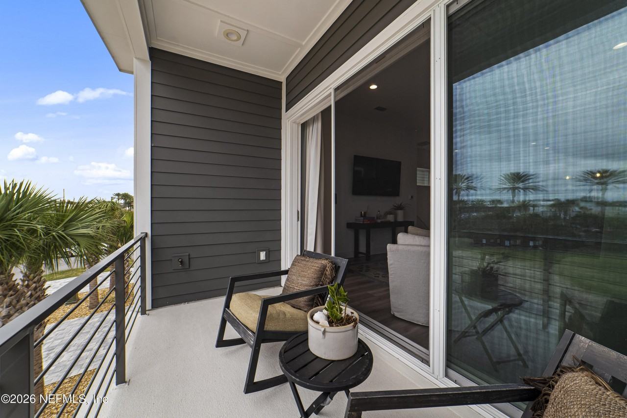2107 Gorden Ave - Photo 7 of 22