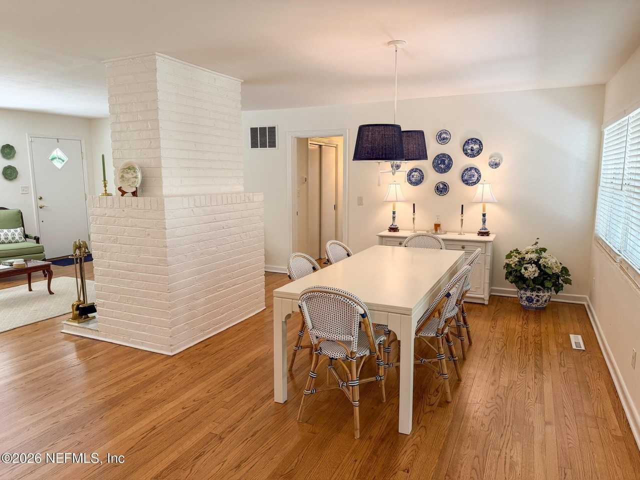 2011 Sweet Briar Ln - Photo 4 of 26