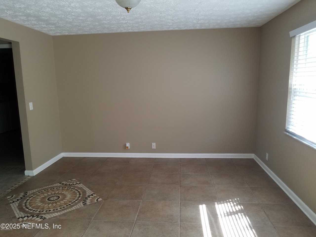 2696 Tina Ln - Photo 5 of 20