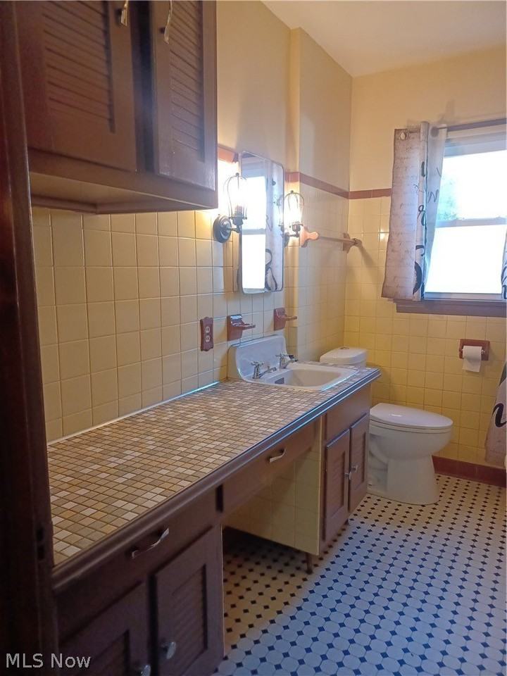937 Mathews Rd - Photo 5 of 34