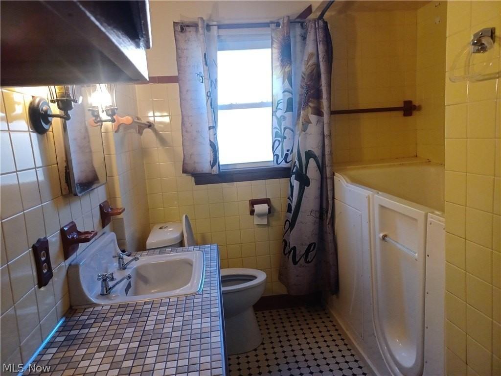 937 Mathews Rd - Photo 6 of 34