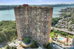 featured image of 100 Old Palisade Rd #3107