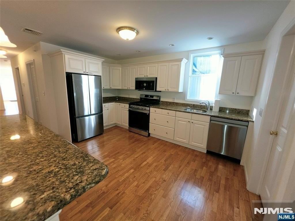 817 Elm Ave #1 - Photo 2 of 18