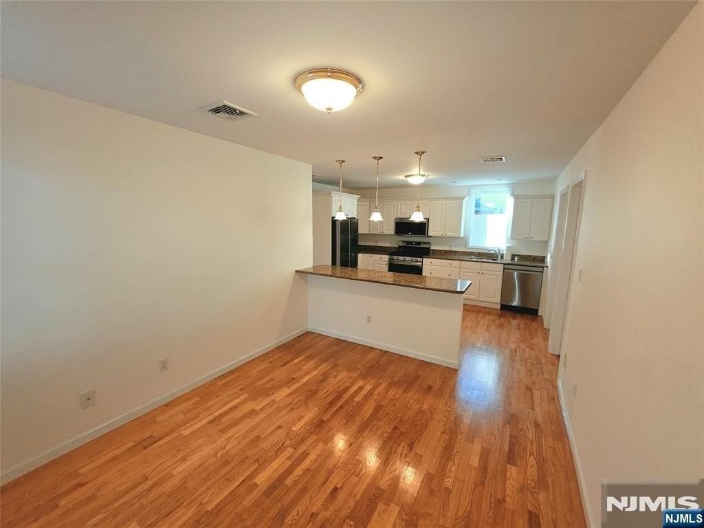 817 Elm Ave #1 - Photo 3 of 18