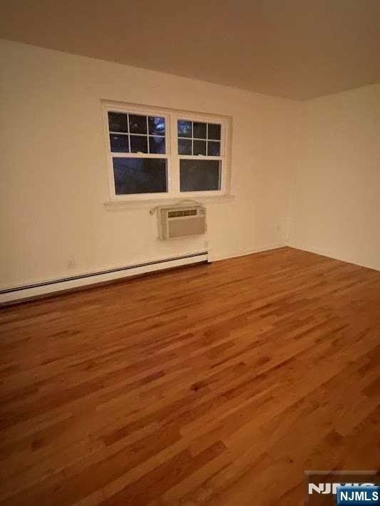 636 Godwin Ave #9B - Photo 6 of 11