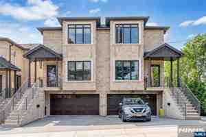 featured image of 469 9th St #A