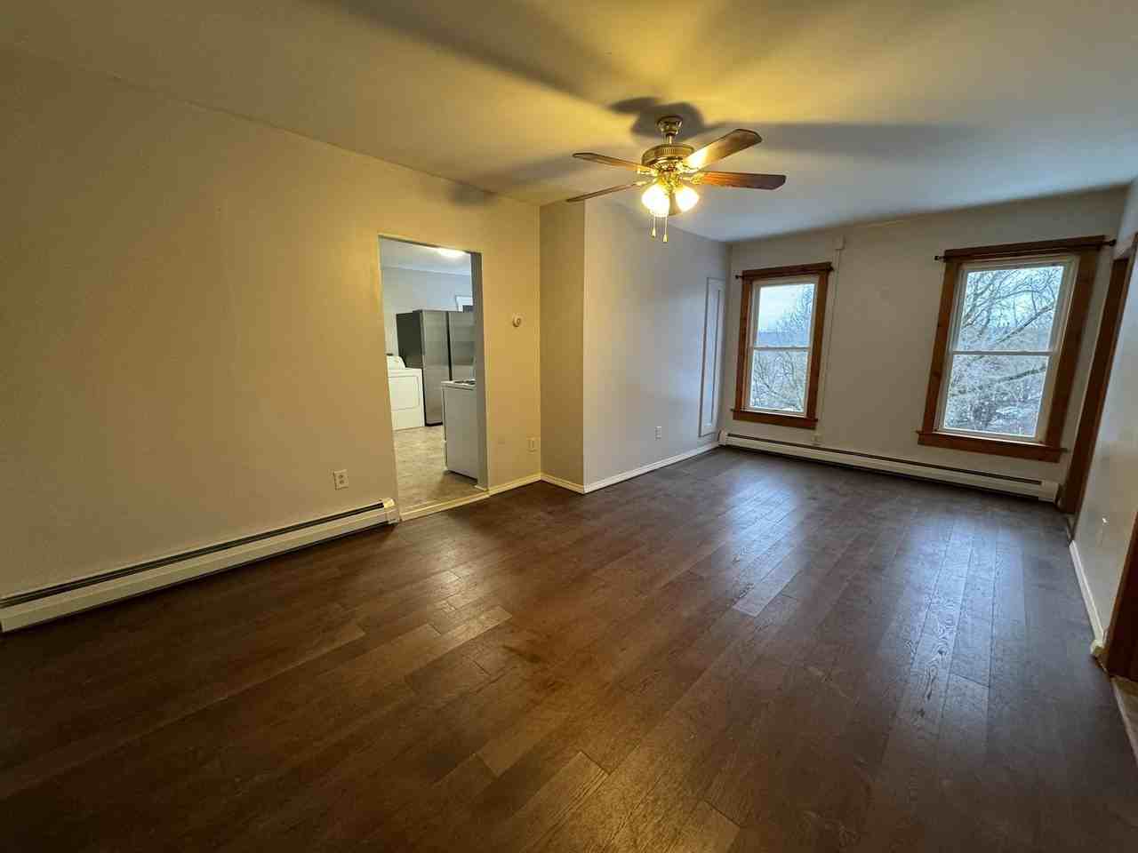 100 Hanover St - Photo 2 of 11