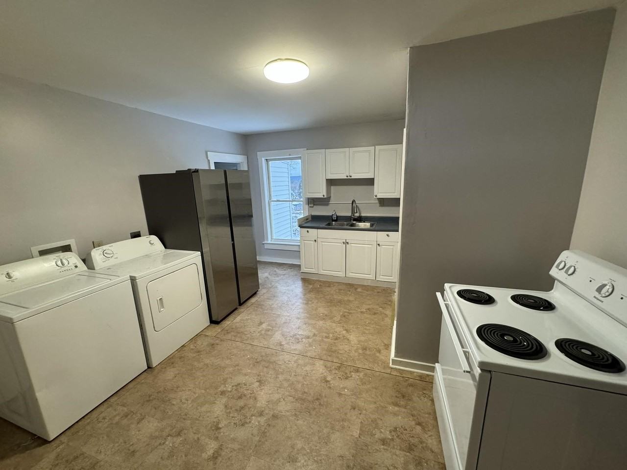 100 Hanover St - Photo 4 of 11