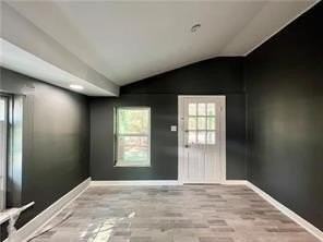 1013 Wilkinson St - Photo 4 of 11
