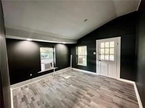 1013 Wilkinson St - Photo 5 of 11