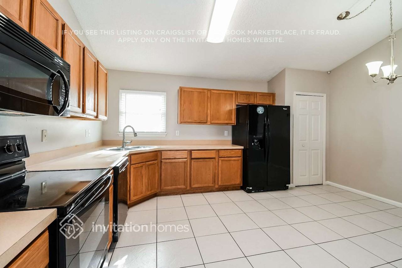 4359 Hanging Moss Dr - Photo 5 of 17