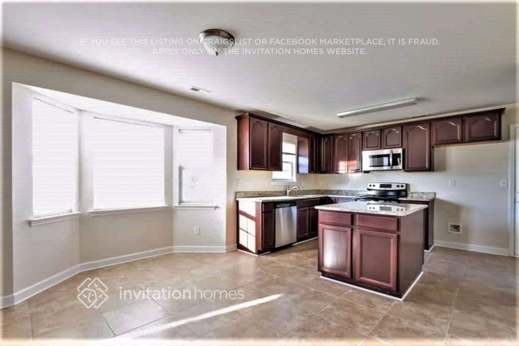 160 Elrosa Rd - Photo 7 of 17