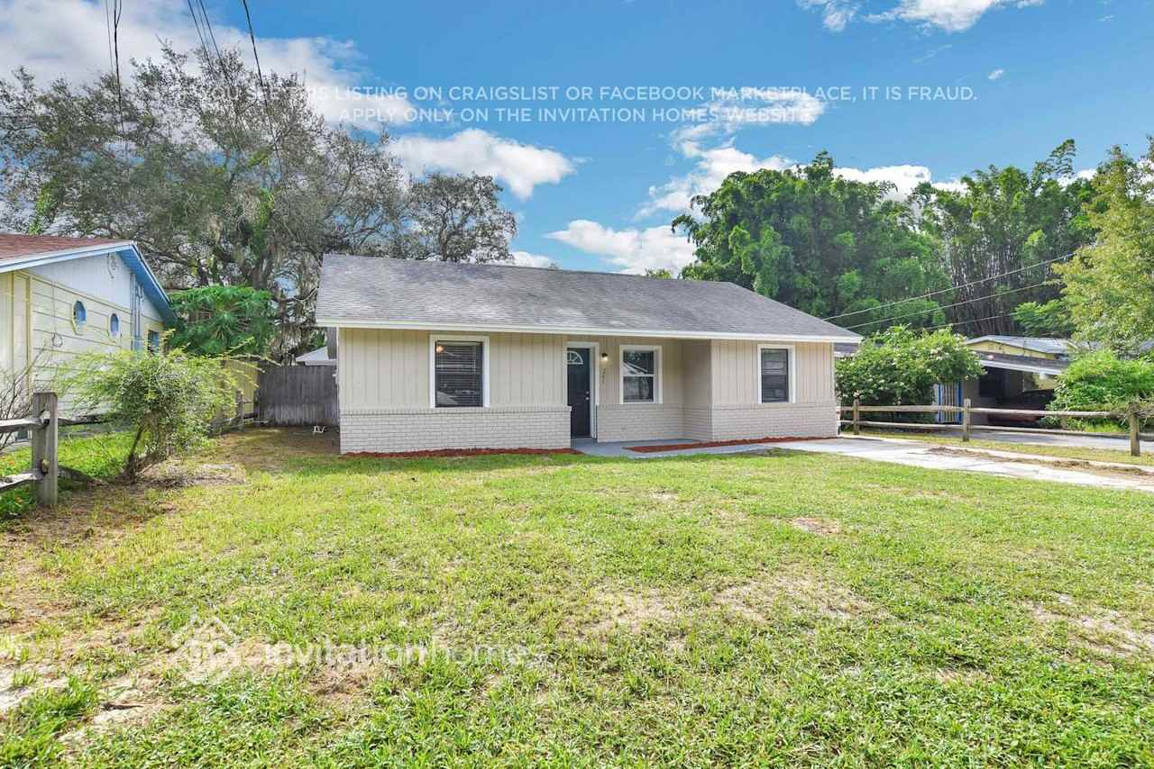 243 Crabtree Ave - Photo 2 of 22
