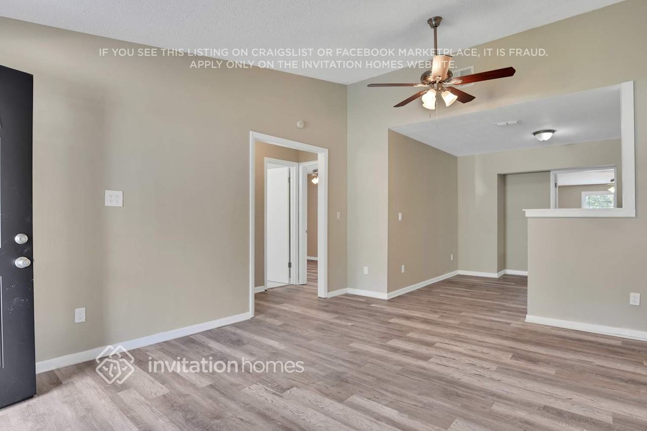 243 Crabtree Ave - Photo 3 of 22