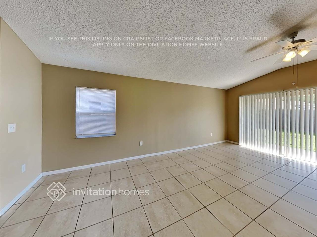 563 Lindsay Anne Ct - Photo 5 of 18