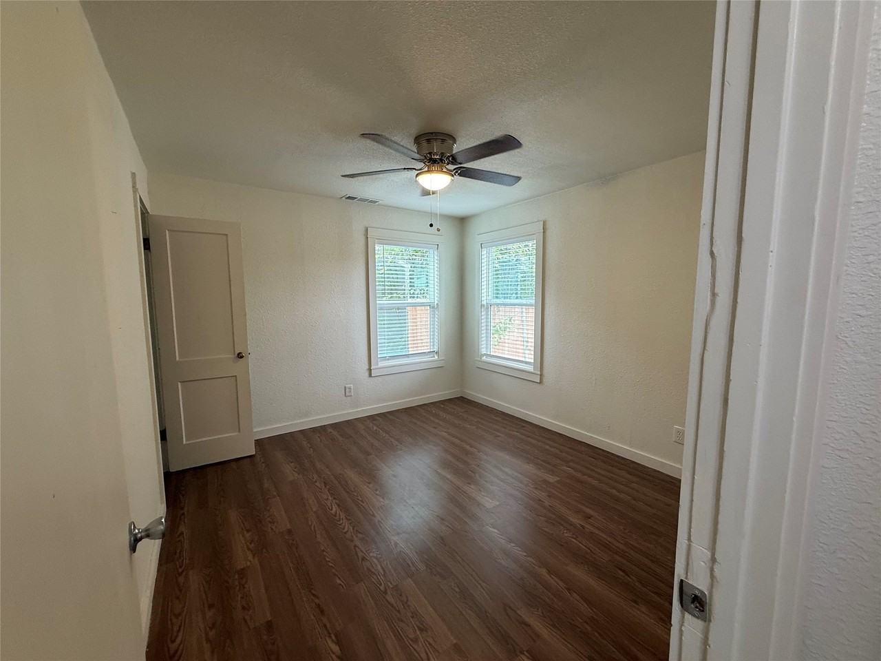 1482 Burger St - Photo 3 of 26