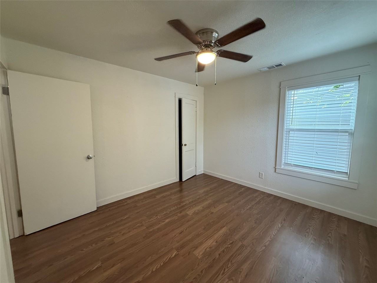 1482 Burger St - Photo 4 of 26
