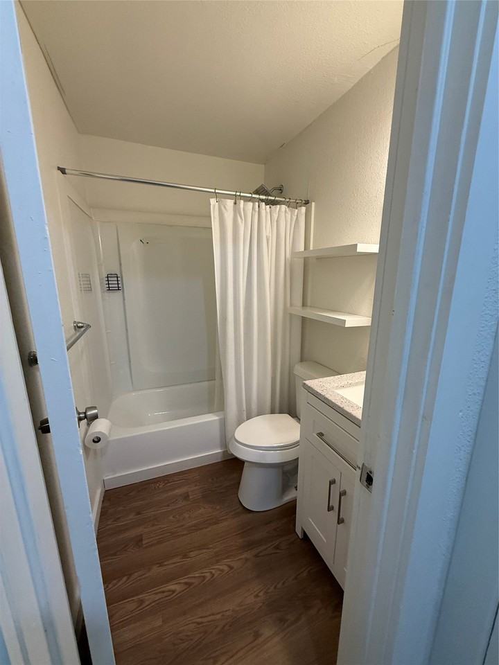 1482 Burger St - Photo 6 of 26