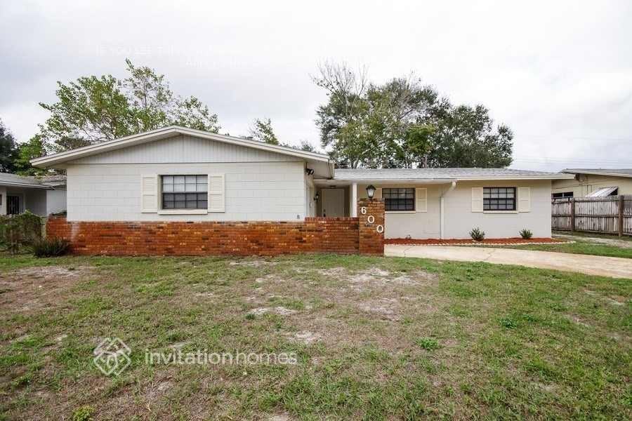600 Sunrise Dr - Photo 2 of 21