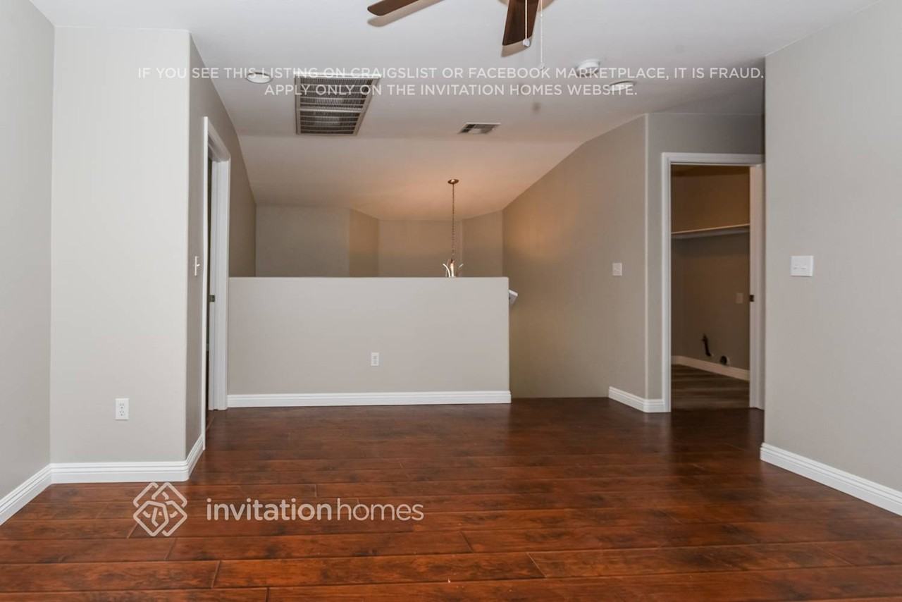 10638 Congaree St - Photo 2 of 16
