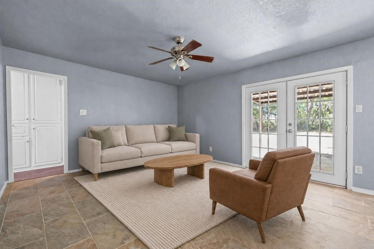 1729 W Doyle St - Photo 5 of 39