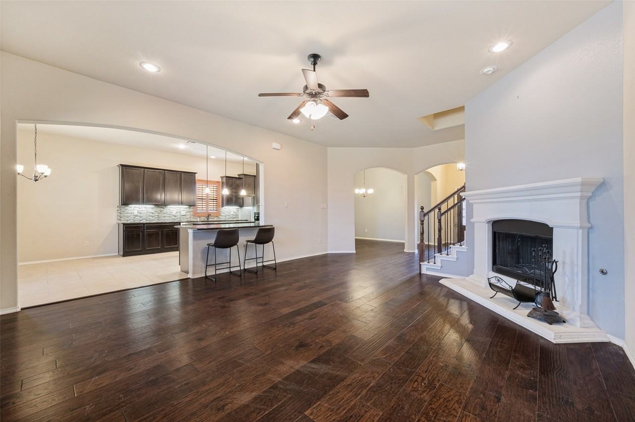 1405 Bounds Ln - Photo 5 of 19