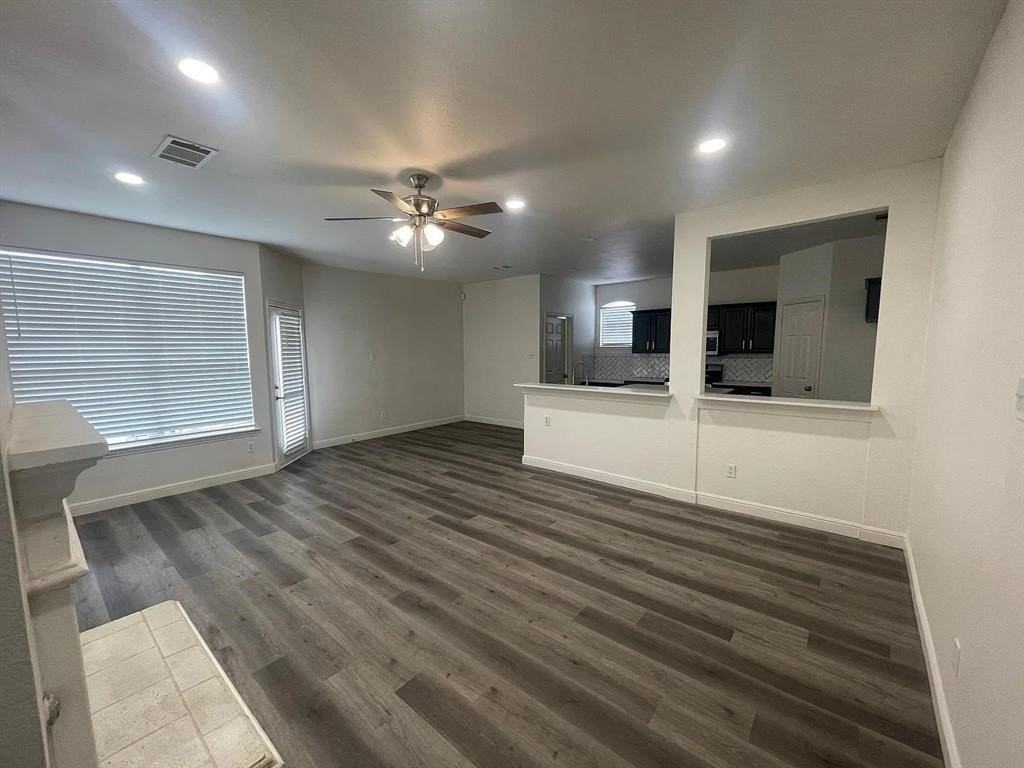 3621 Stockton Dr - Photo 2 of 21