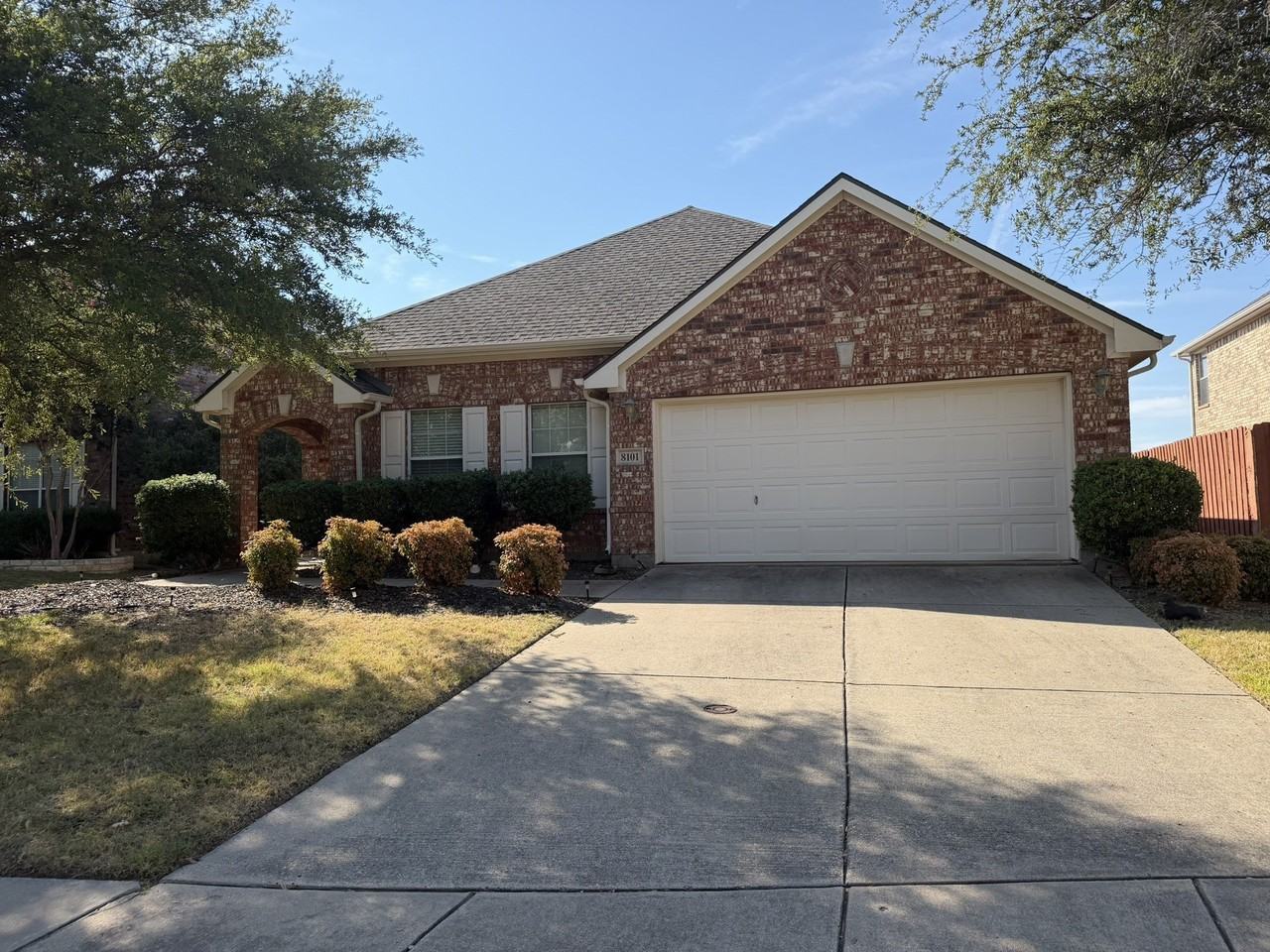 8101 Juliette Dr - Photo 3 of 20