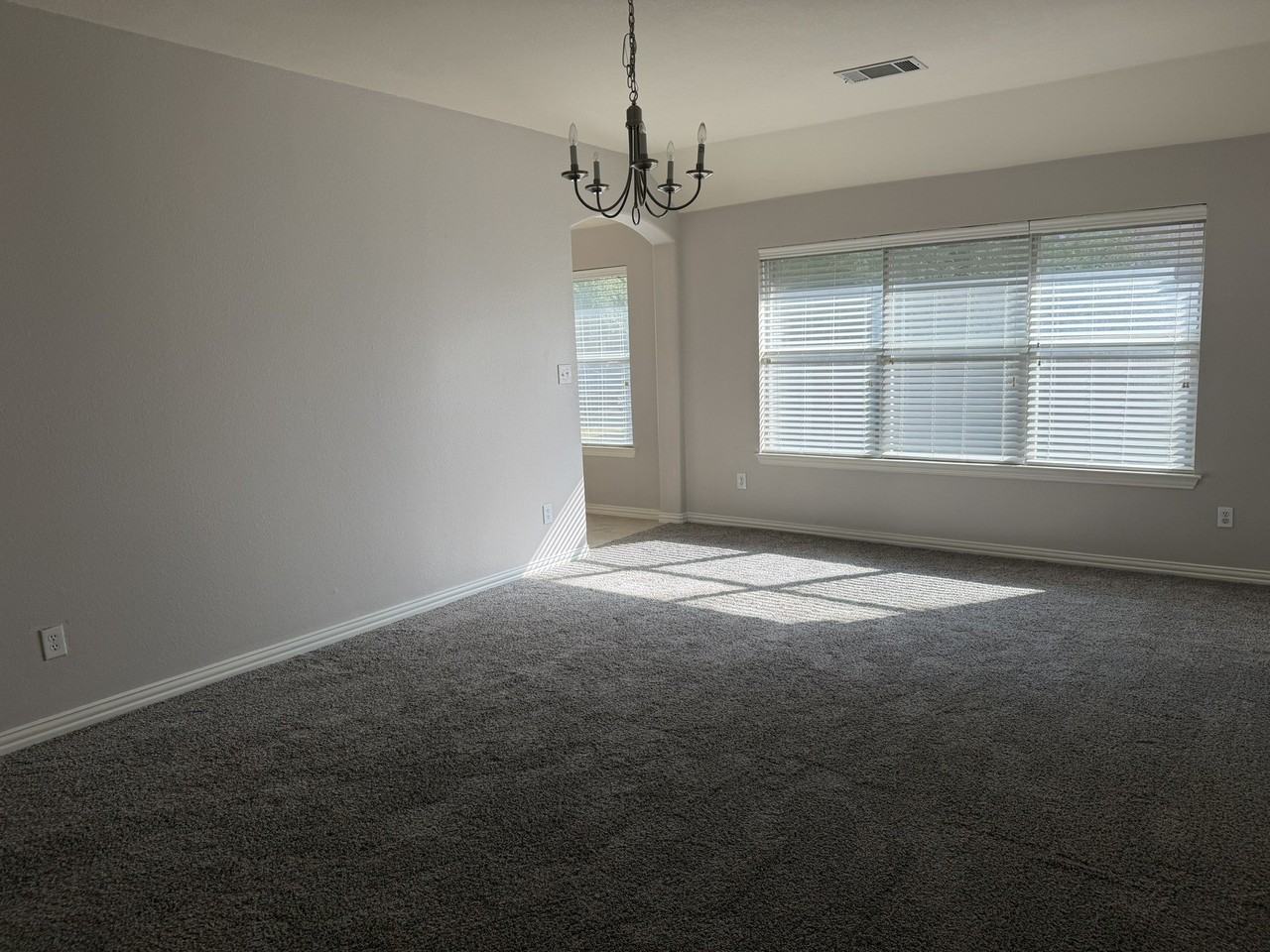 8101 Juliette Dr - Photo 5 of 20