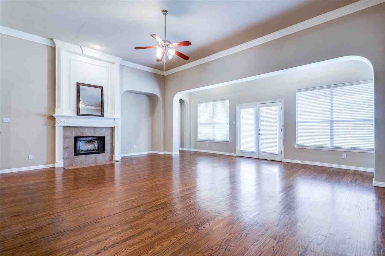 7204 Meredith Ct - Photo 4 of 24