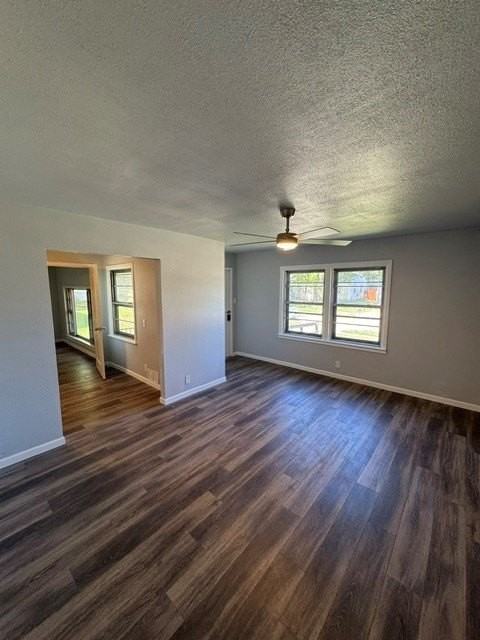 1601 Connally Ter - Photo 3 of 18