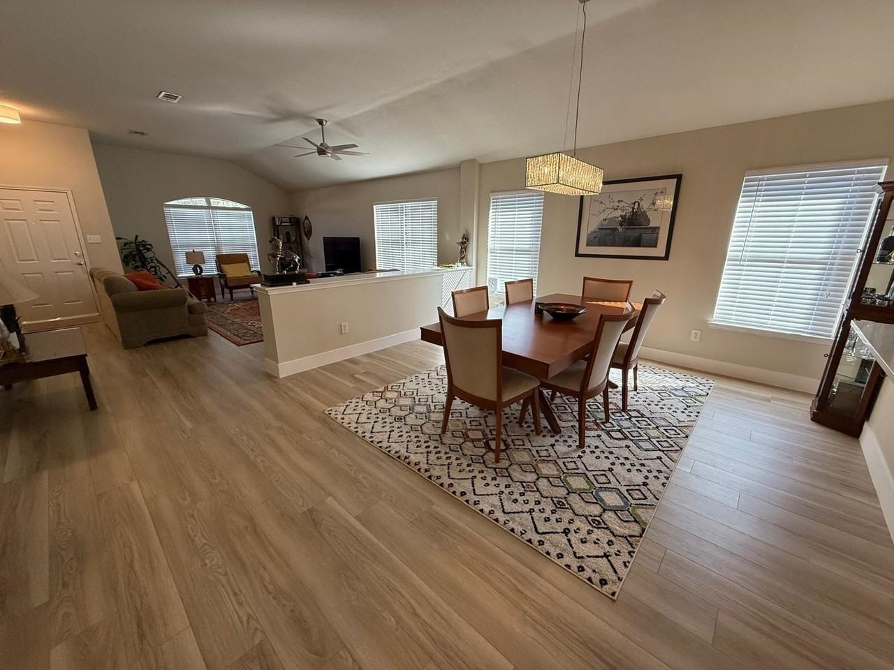 9005 Wareham Dr - Photo 7 of 31