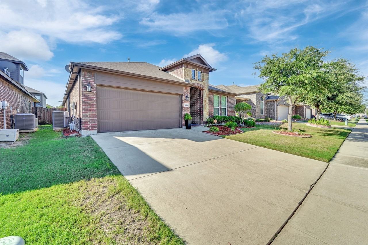 1836 Velarde Rd - Photo 3 of 28