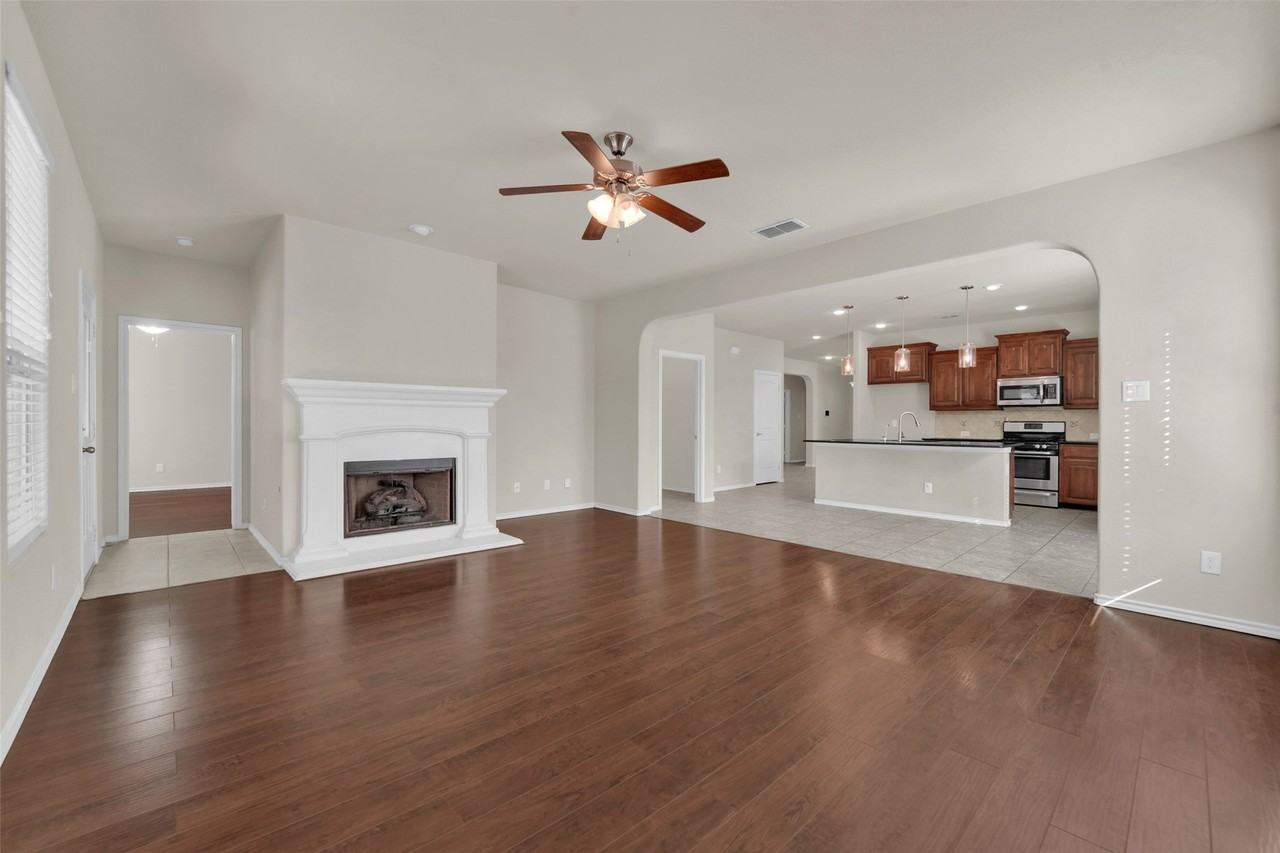 1836 Velarde Rd - Photo 6 of 28