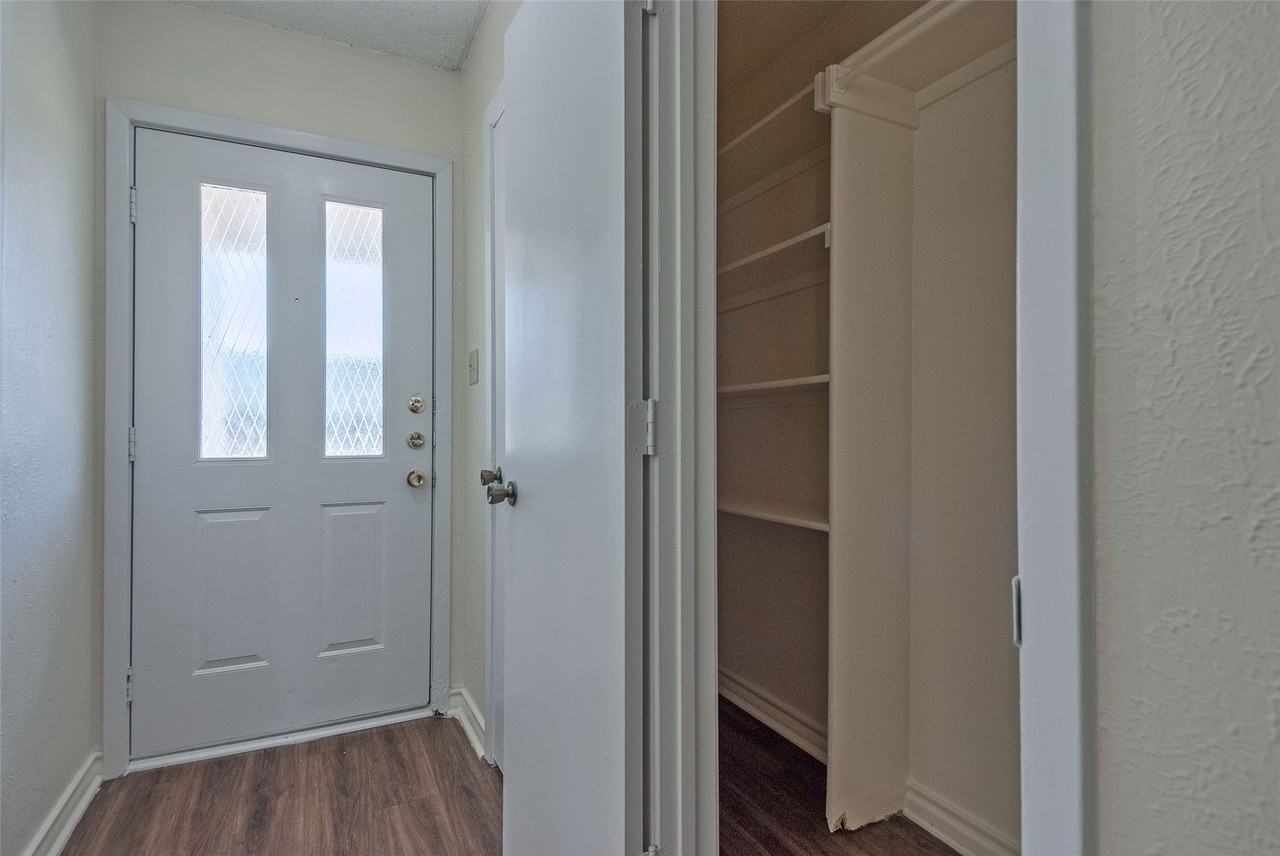 6490 Argo St - Photo 3 of 26