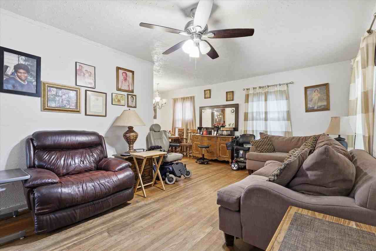 6807 Prosper St - Photo 7 of 30