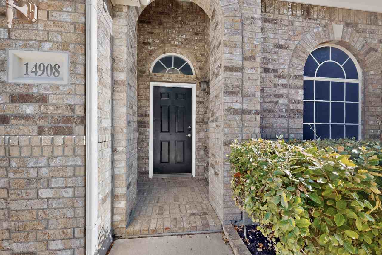 14908 Riverside Dr - Photo 6 of 40