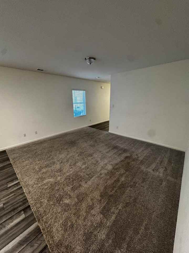 1813 Chapel Hill Rd - Photo 3 of 20