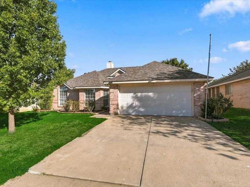 3709 Staghorn Cir N - Photo 2 of 23