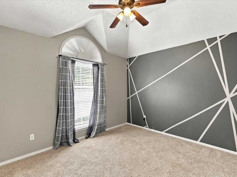 3709 Staghorn Cir N - Photo 5 of 23