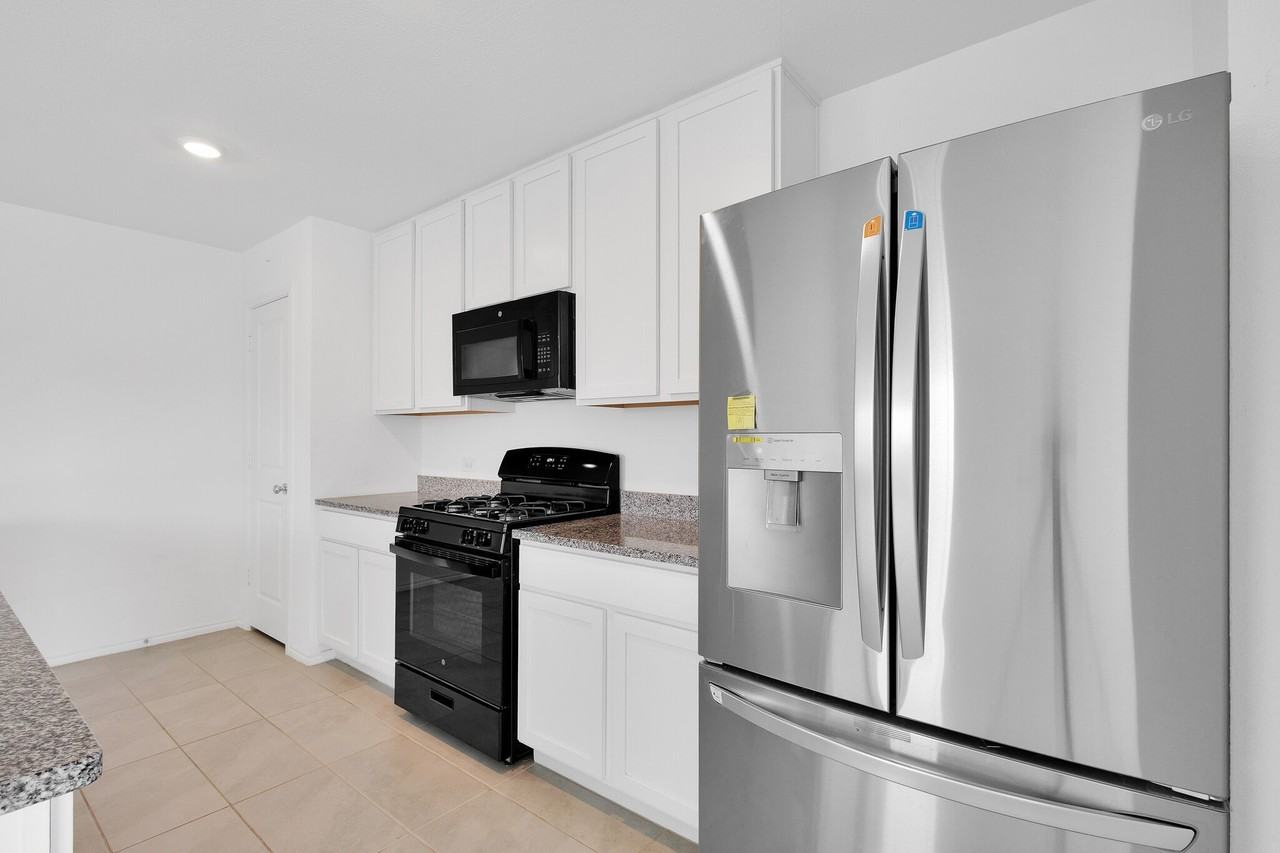 2804 Eppright Dr - Photo 7 of 23