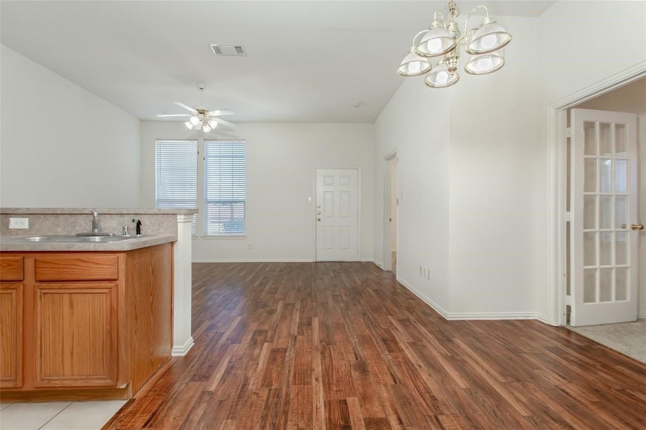 1727 Preston On The Lake Blvd - Photo 7 of 25