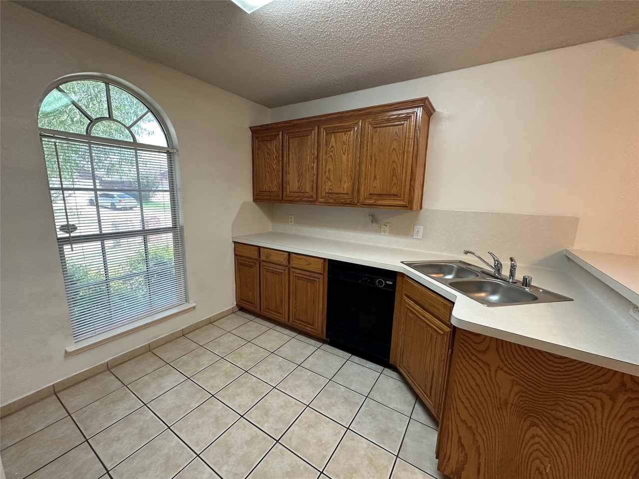 12216 Rolling Ridge Dr - Photo 5 of 5